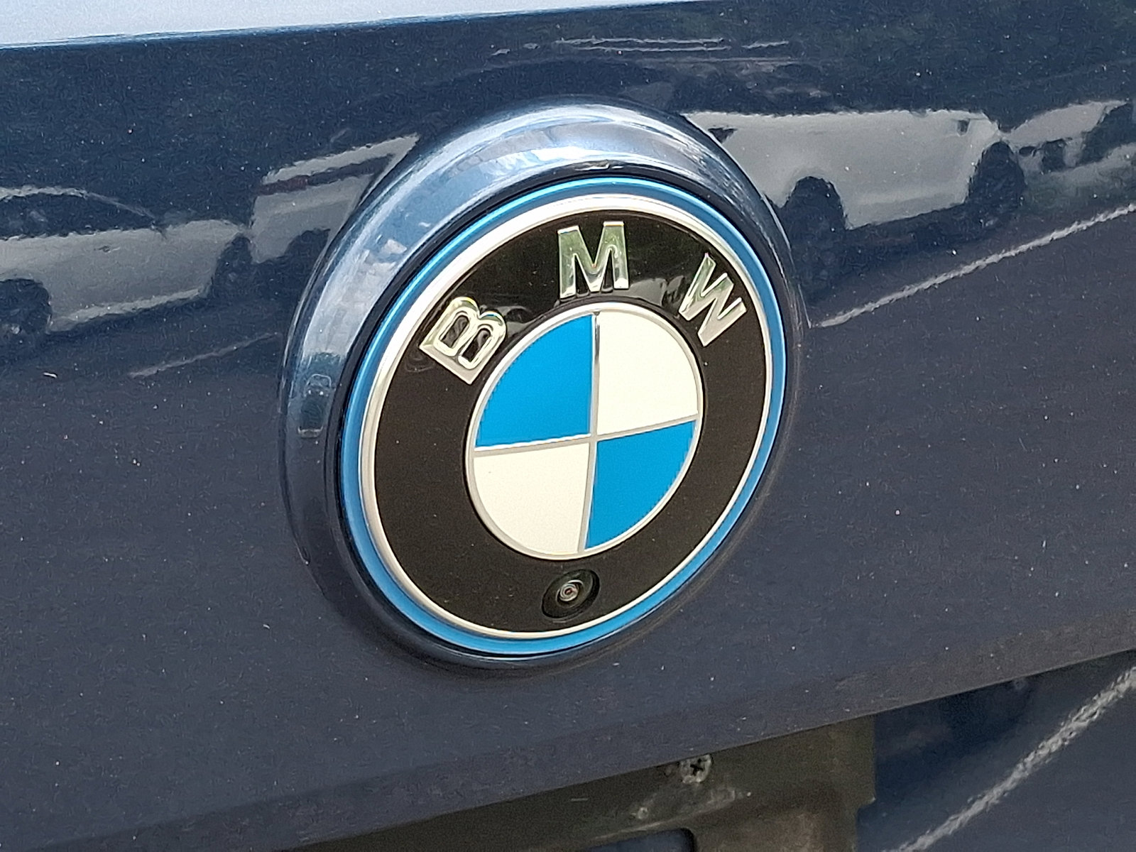 Used 2023 BMW iX xDrive50 w/ Premium Package AWD/4WD image 30
