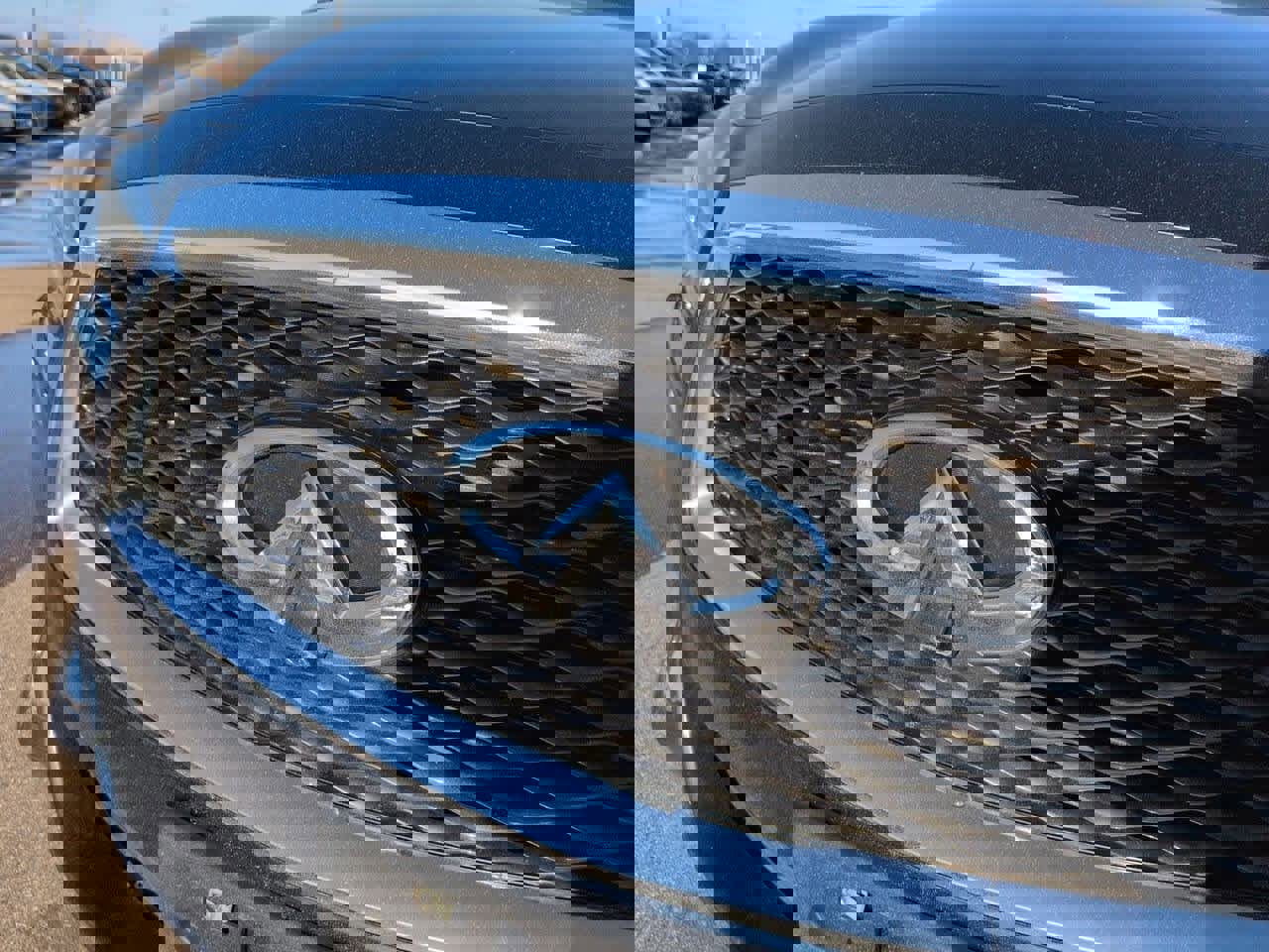 Used 2019 INFINITI QX60 Luxe w/ Essential Package image 11