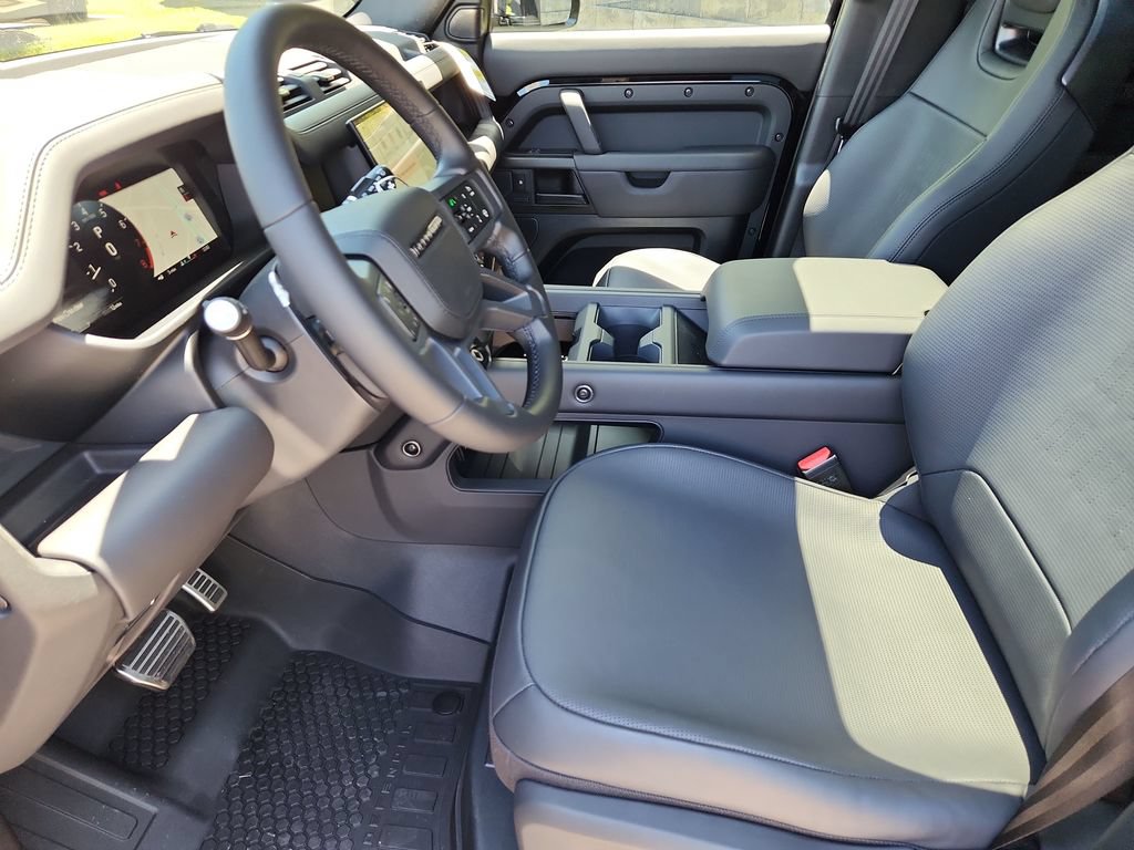 New 2026 Land Rover Defender 110 OCTA AWD/4WD image 21