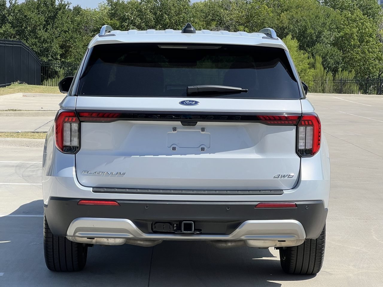Used 2025 Ford Explorer Platinum w/ LUX Leather Package AWD/4WD image 5