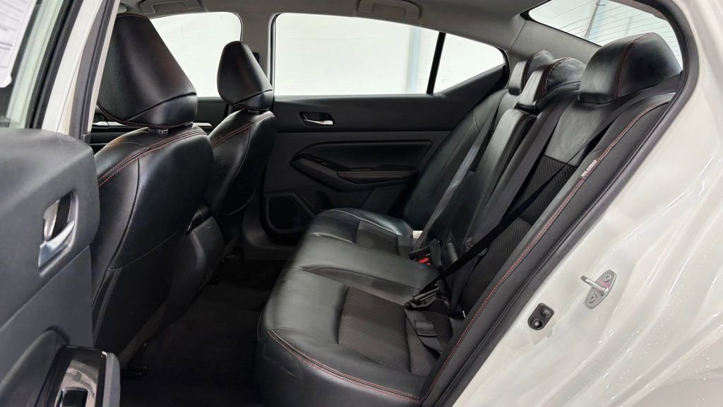 Used 2025 Nissan Altima 2.5 SR FWD image 15
