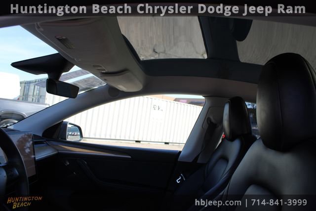 Used 2023 Tesla Model Y Long Range image 29
