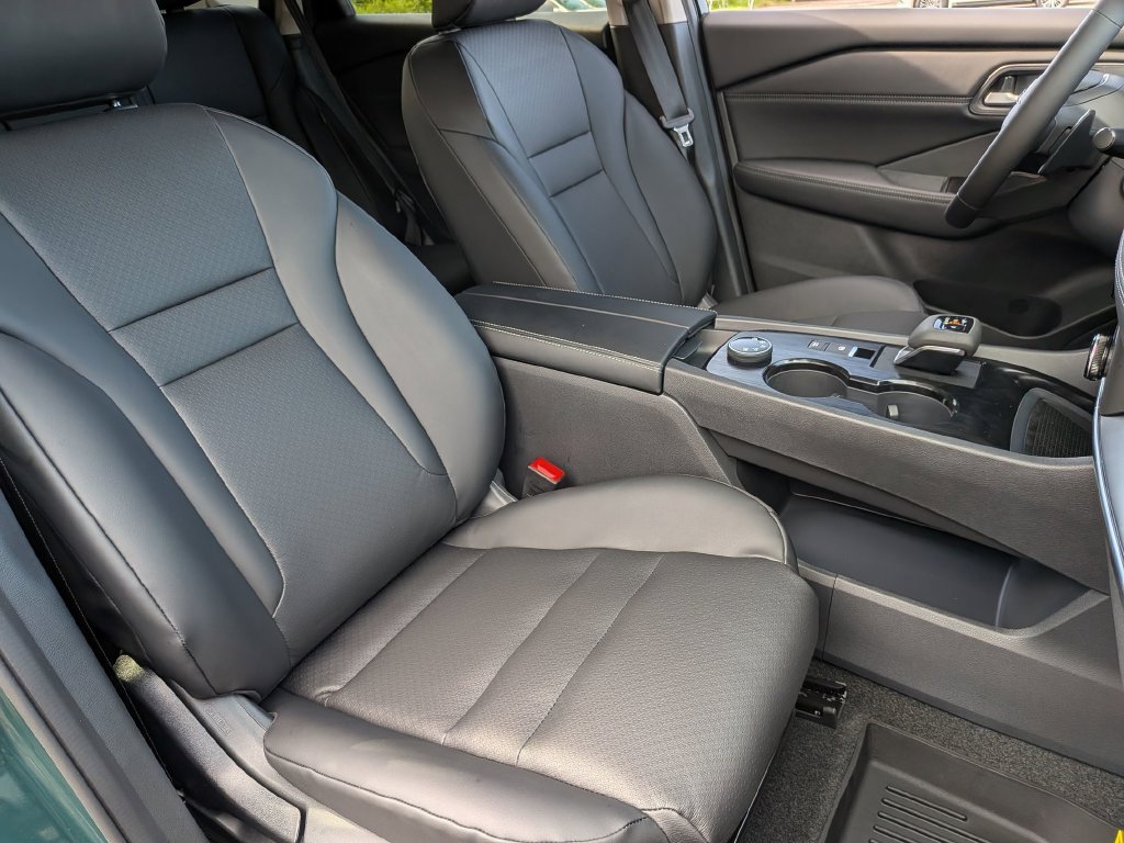 New 2026 Nissan Rogue Dark Armor AWD/4WD image 33