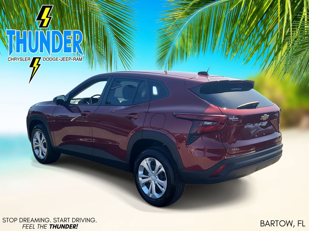 Used 2025 Chevrolet Trax LS image 3