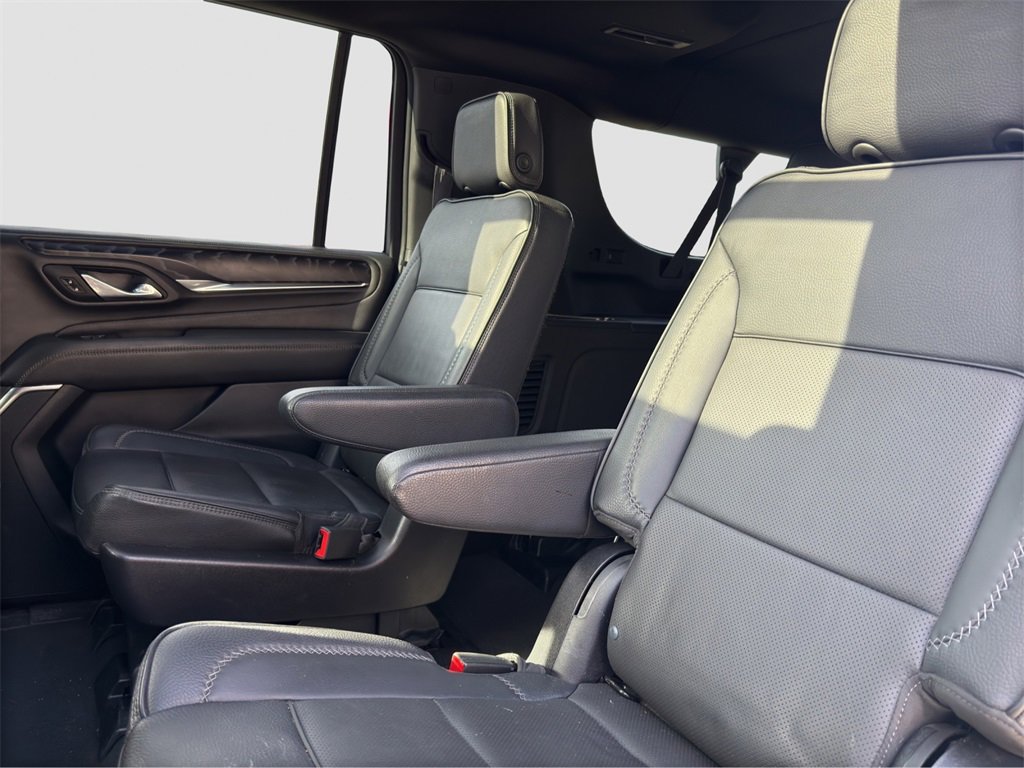 Used 2023 GMC Yukon XL Denali image 11