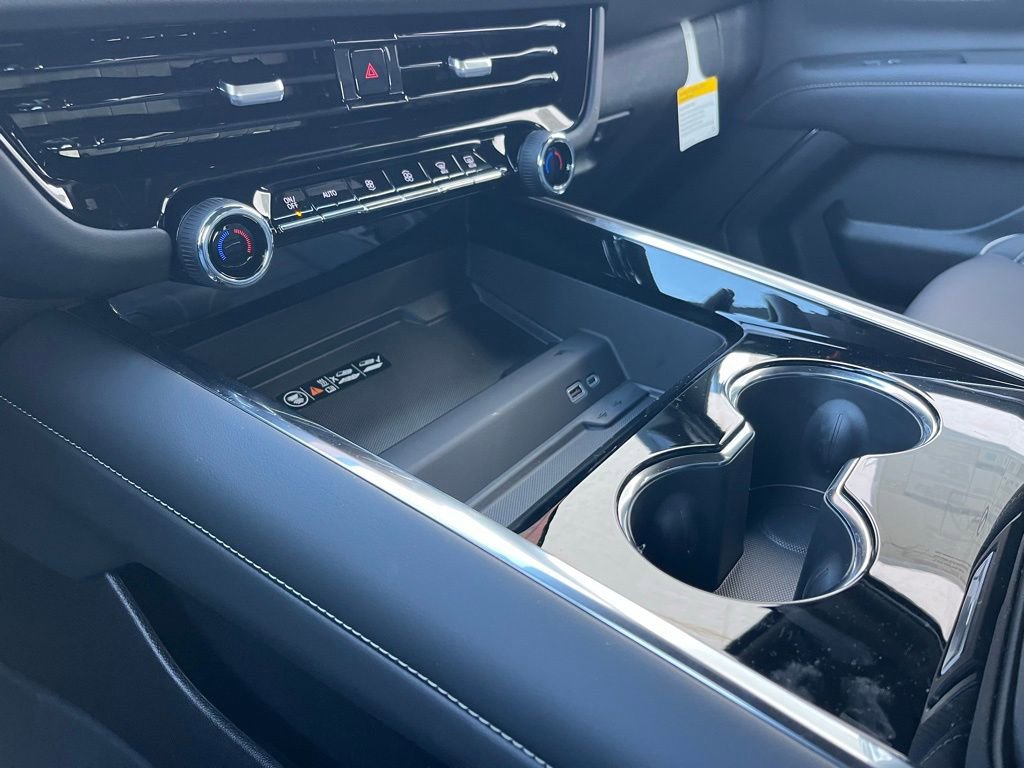 New 2026 Chevrolet Suburban Premier image 21