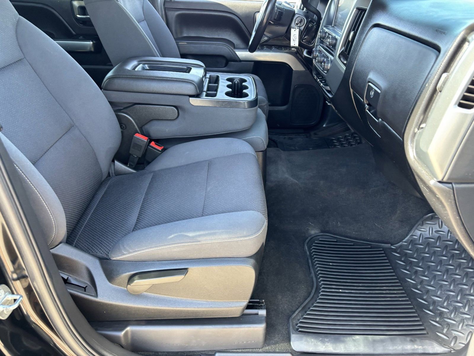 Used 2018 Chevrolet Silverado 1500 LT w/ All Star Edition RWD image 11
