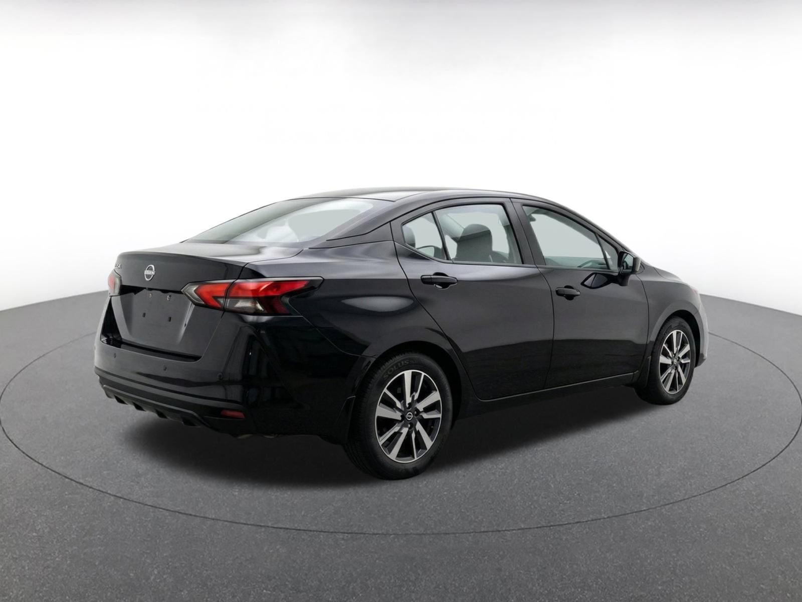 Used 2025 Nissan Versa SV FWD image 7