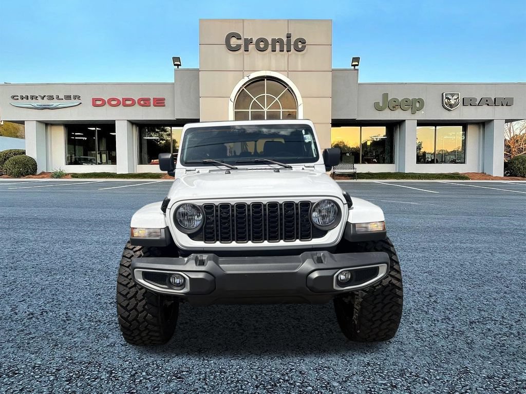 Used 2024 Jeep Gladiator Sport AWD/4WD image 8