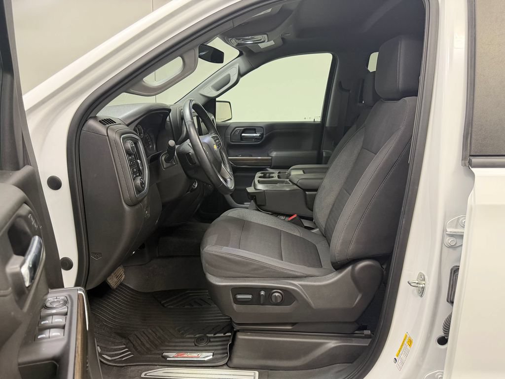 Used 2022 Chevrolet Silverado 1500 LT AWD/4WD image 5