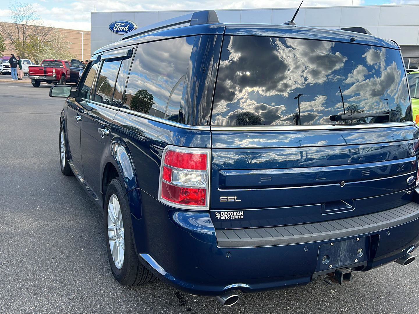 Used 2017 Ford Flex SEL w/ Equipment Group 202A AWD/4WD image 8