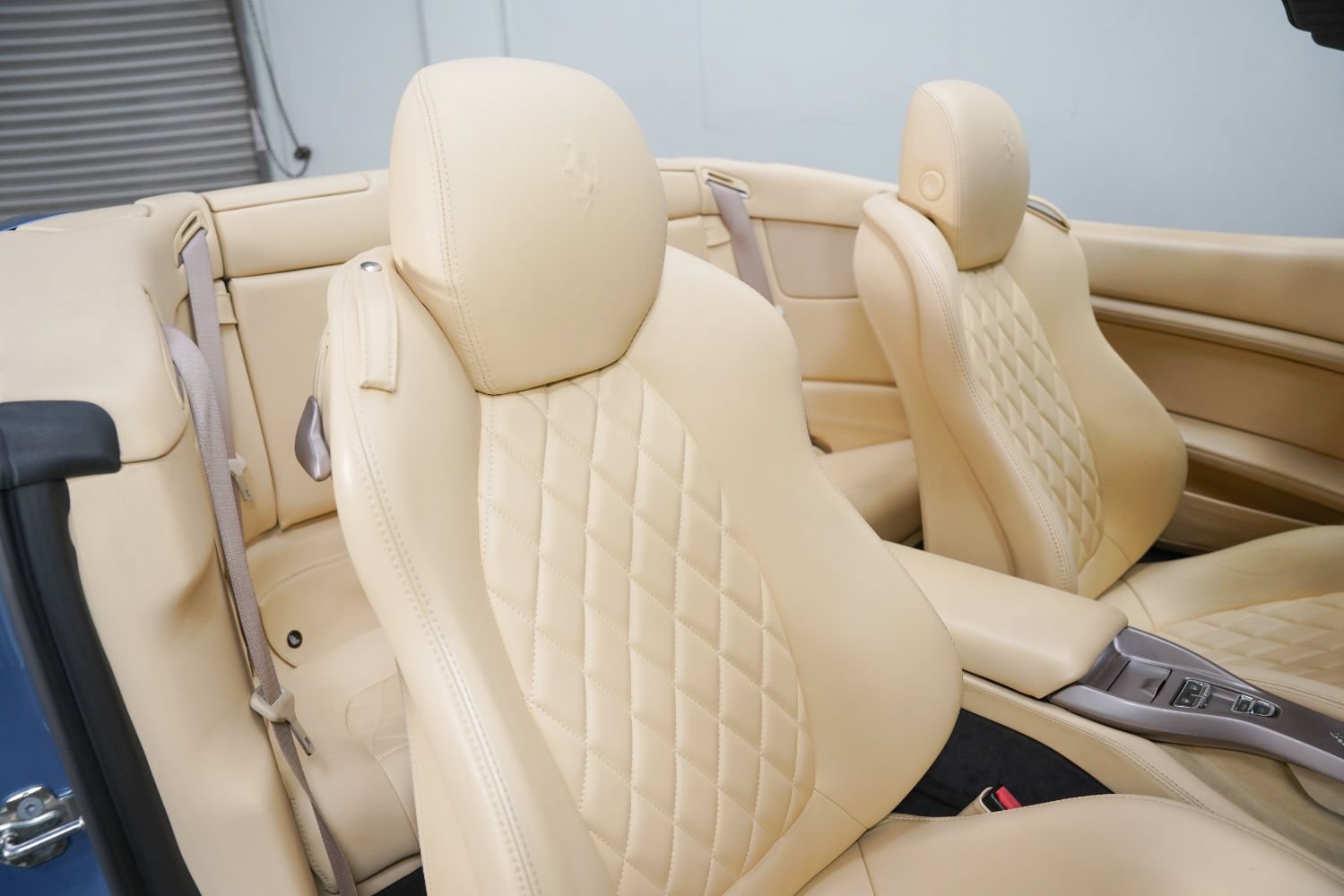 Used 2012 Ferrari California RWD image 28