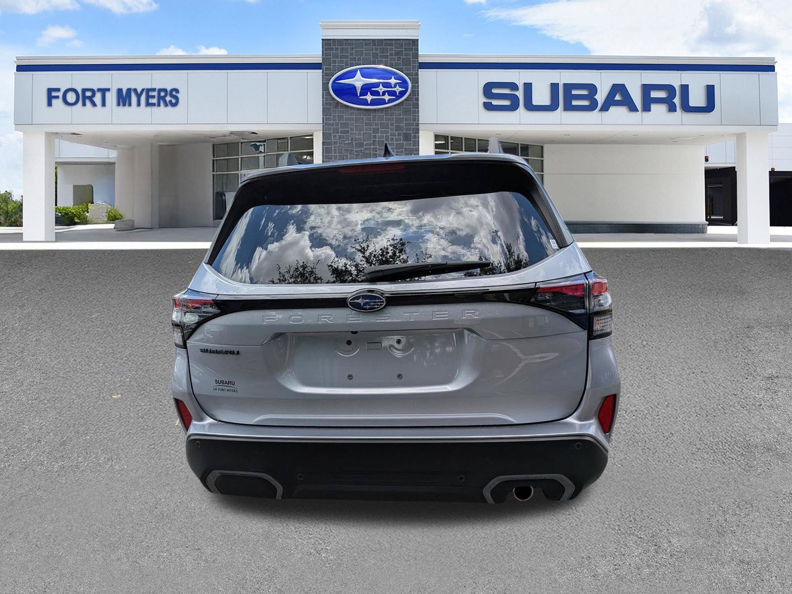 Certified 2025 Subaru Forester Limited AWD/4WD image 5