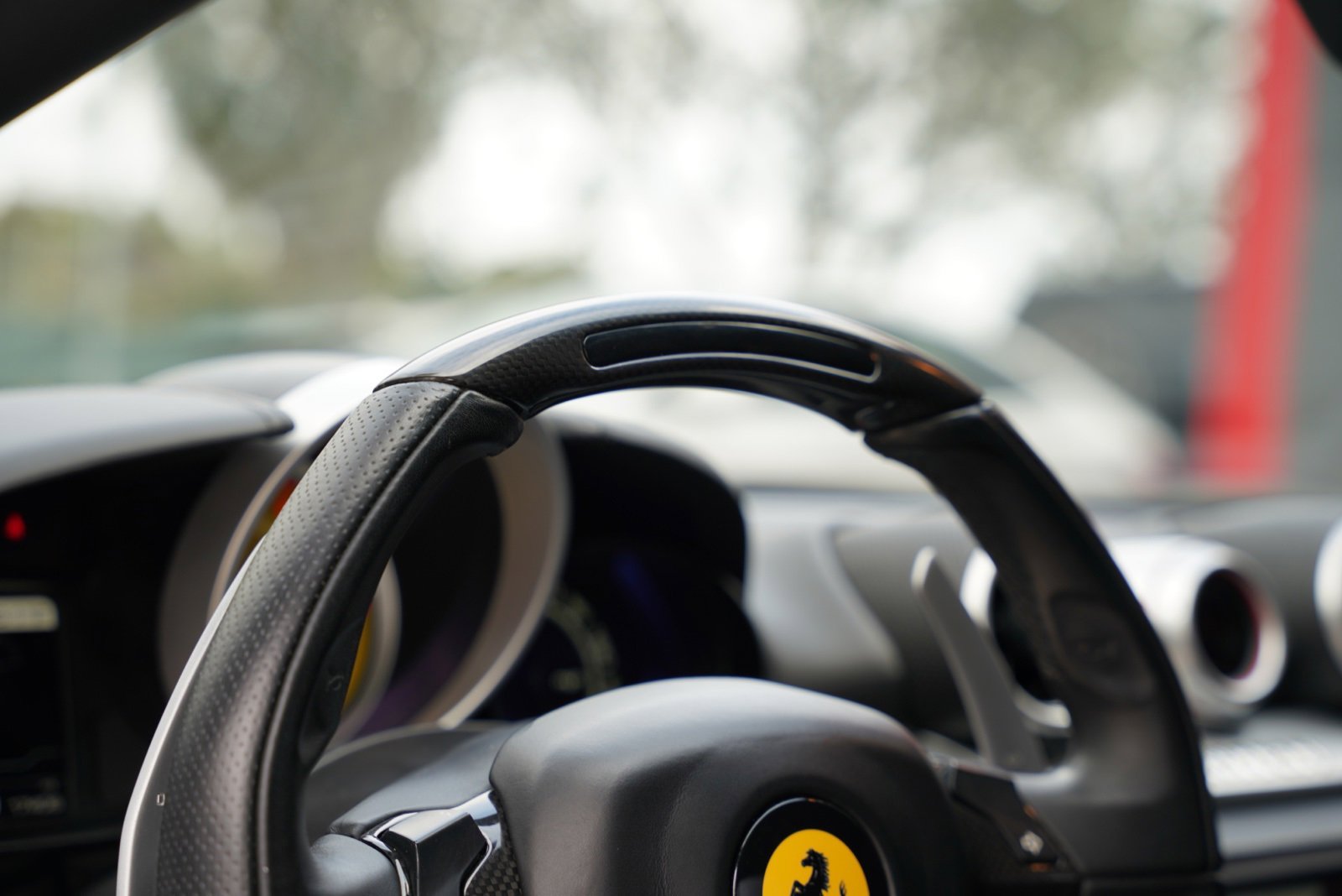 Used 2016 Ferrari California T image 15