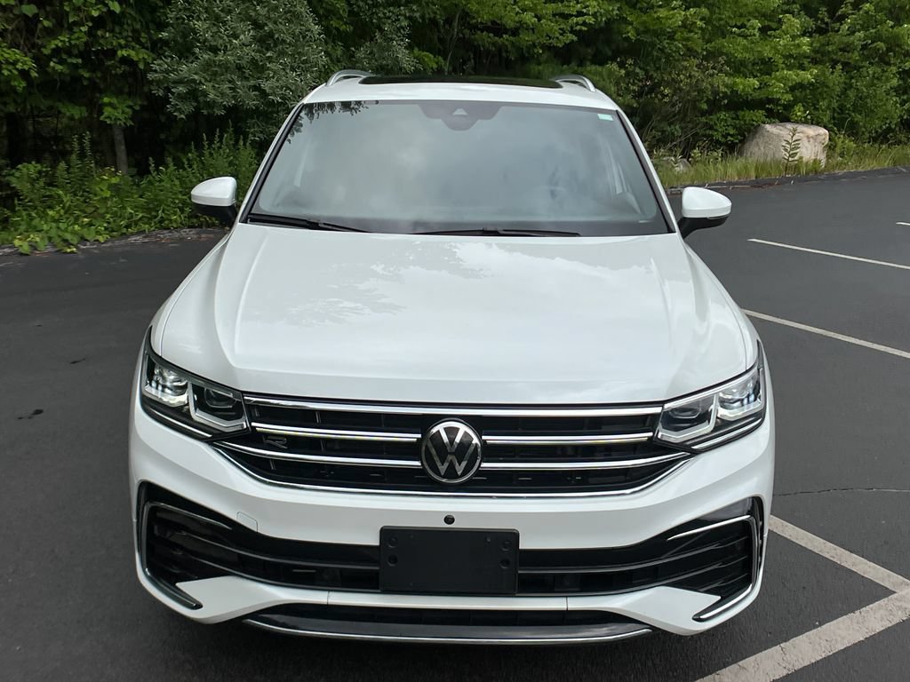 Used 2024 Volkswagen Tiguan SEL R-Line AWD/4WD image 8