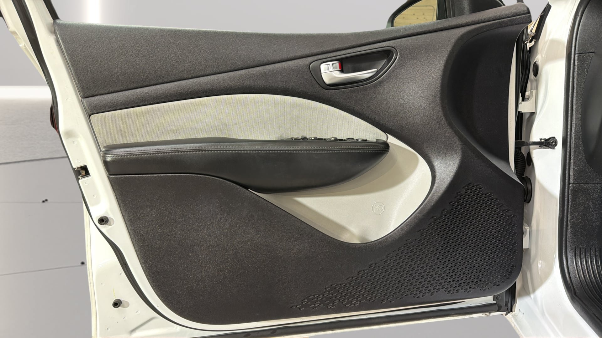 Used 2015 Dodge Dart SXT FWD image 21