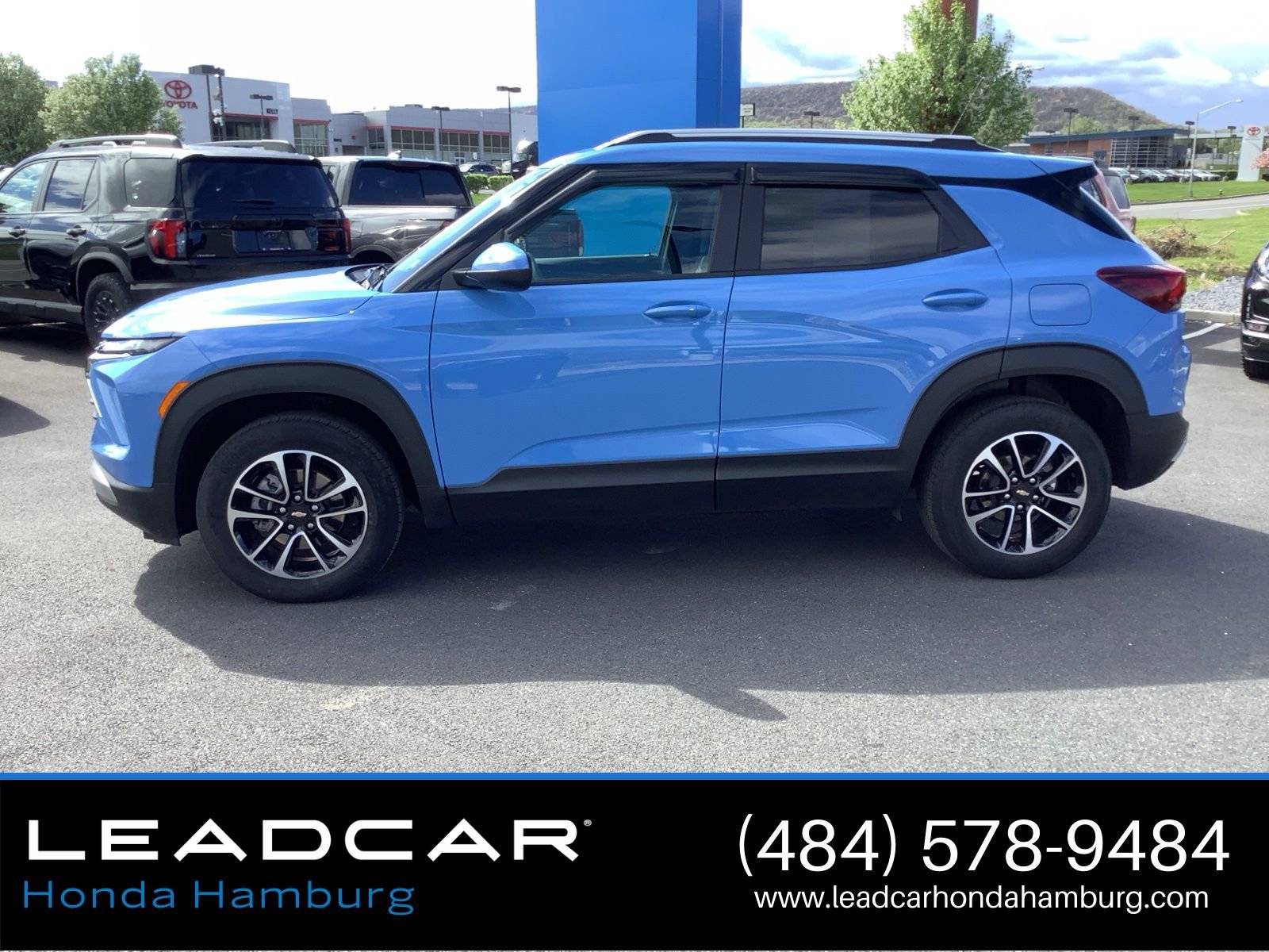 Used 2024 Chevrolet TrailBlazer LT w/ Driver Confidence Package image 3