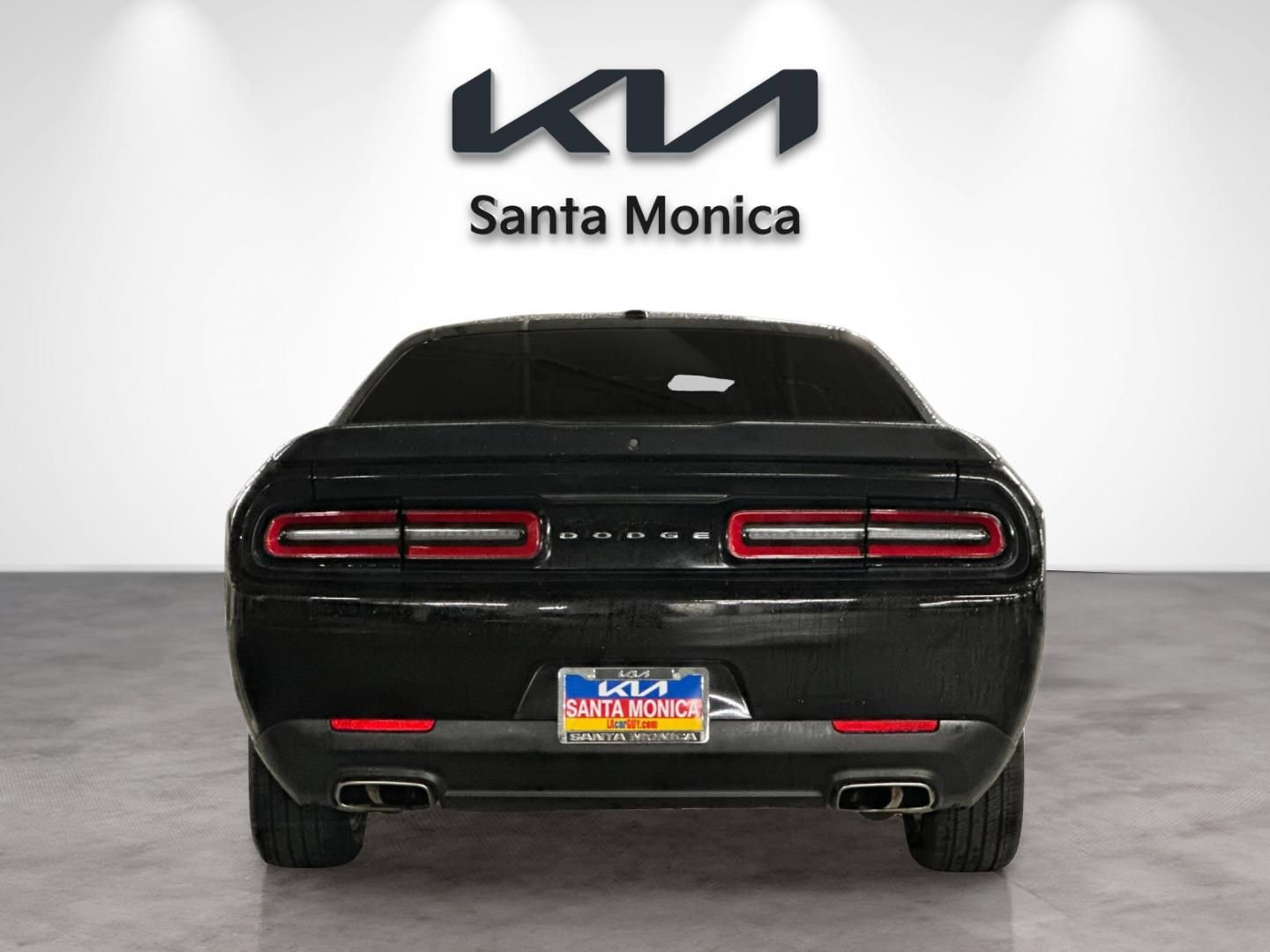 Used 2023 Dodge Challenger SXT image 5