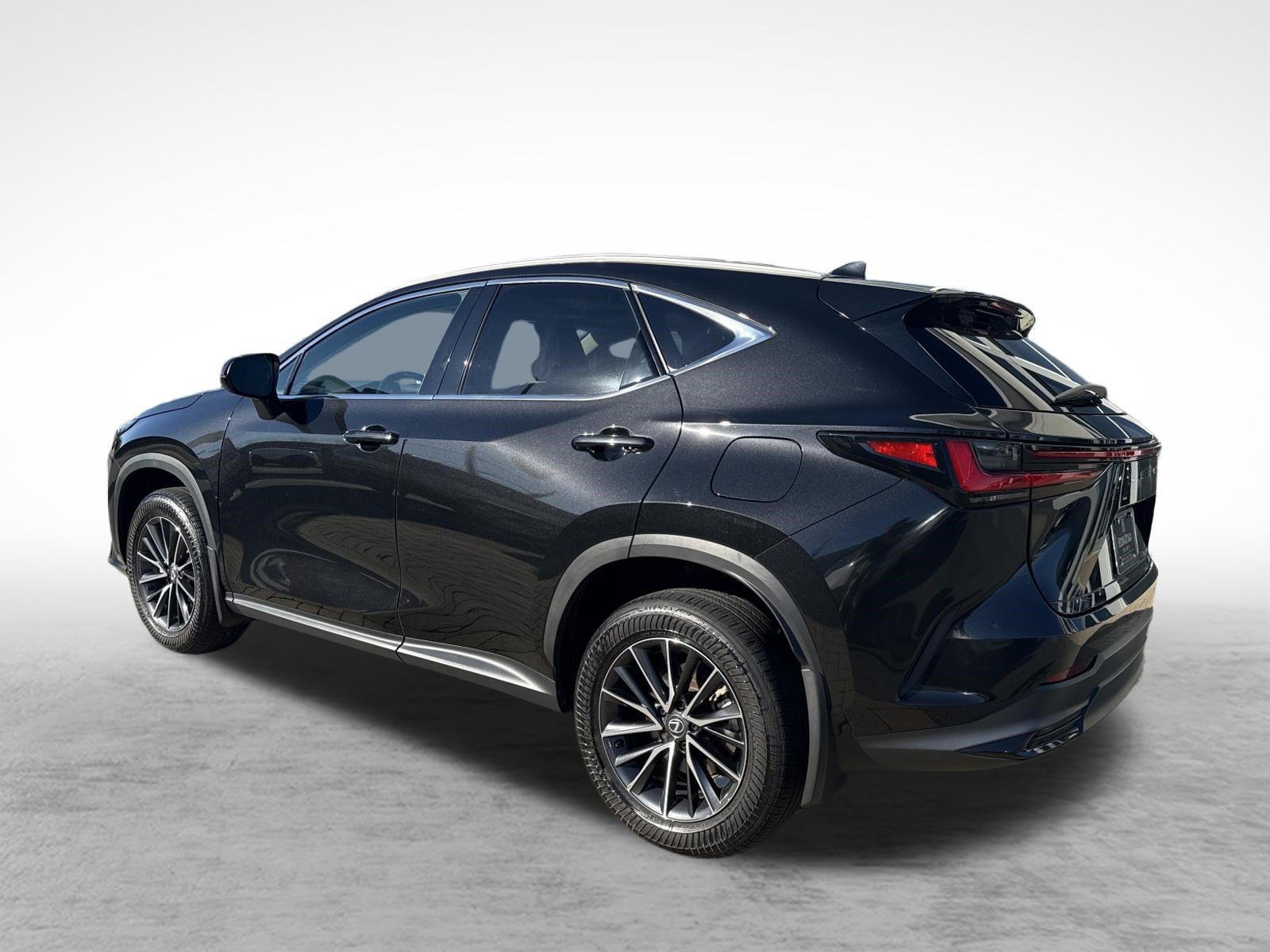 Used 2025 Lexus NX 350 AWD w/ Accessory Package (2T) image 3