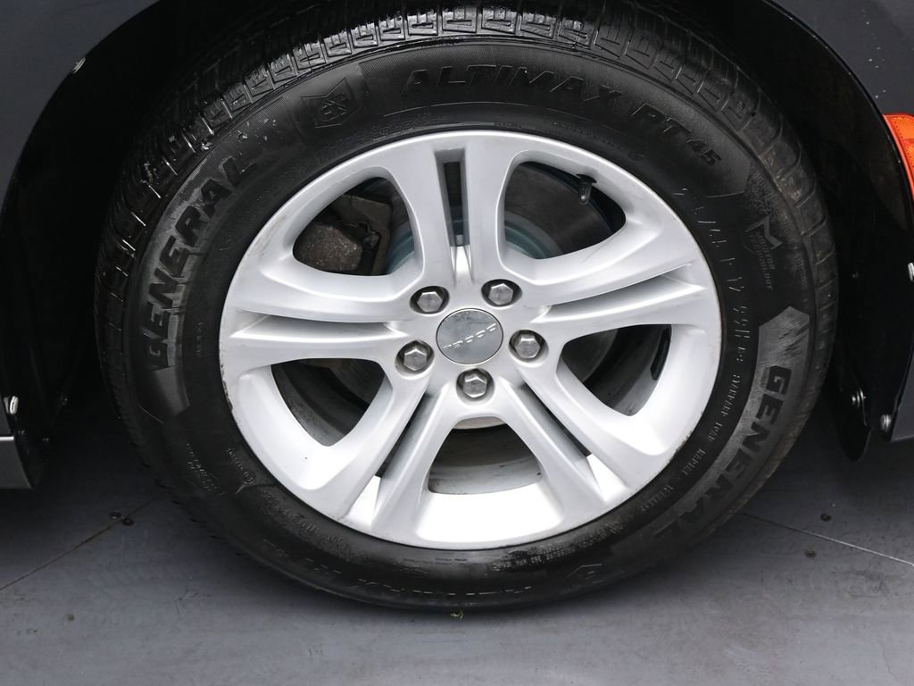 Used 2018 Dodge Charger SXT image 31