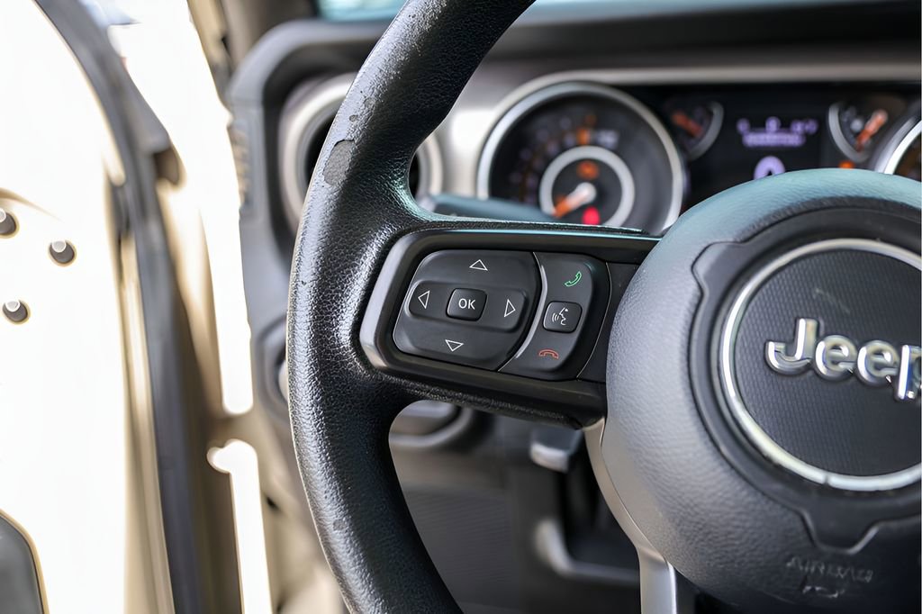 Used 2020 Jeep Gladiator Sport AWD/4WD image 15