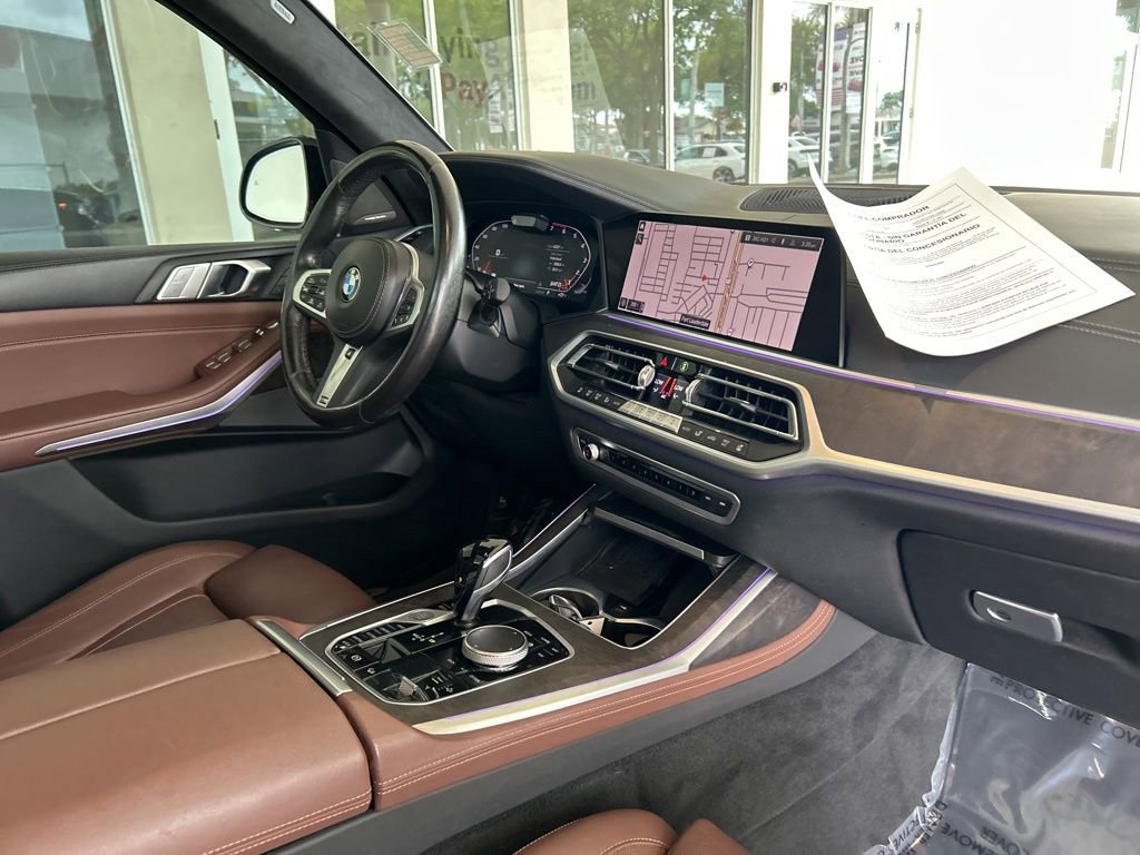 Used 2022 BMW X7 M50i w/ Dynamic Handling Package image 24