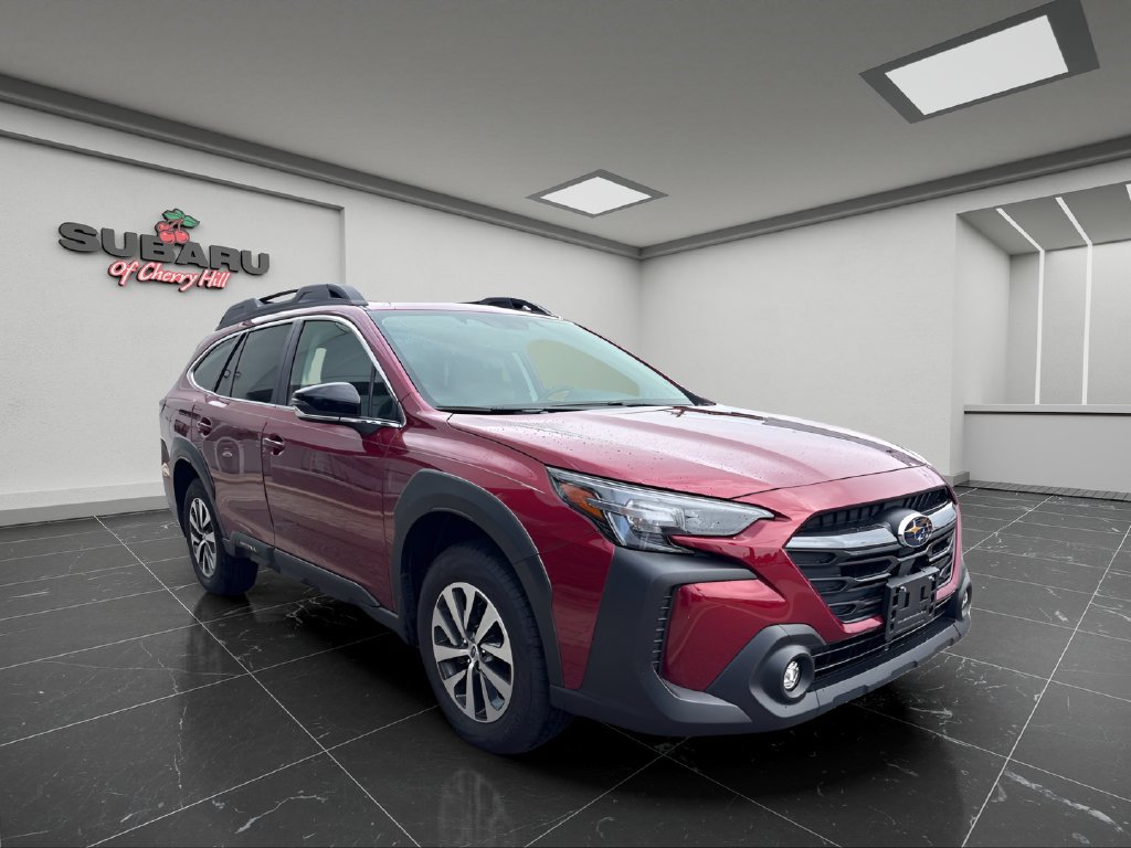 Used 2025 Subaru Outback Premium AWD/4WD image 1
