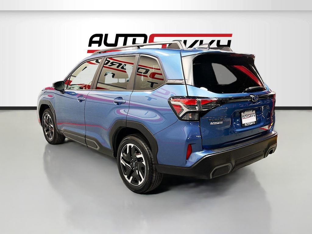Used 2025 Subaru Forester Limited image 5