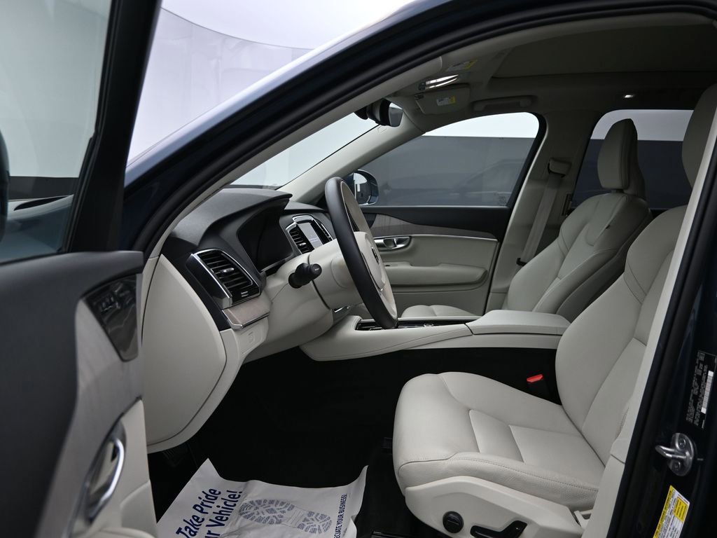 Certified 2024 Volvo XC90 B5 Plus w/ Protection Package image 11