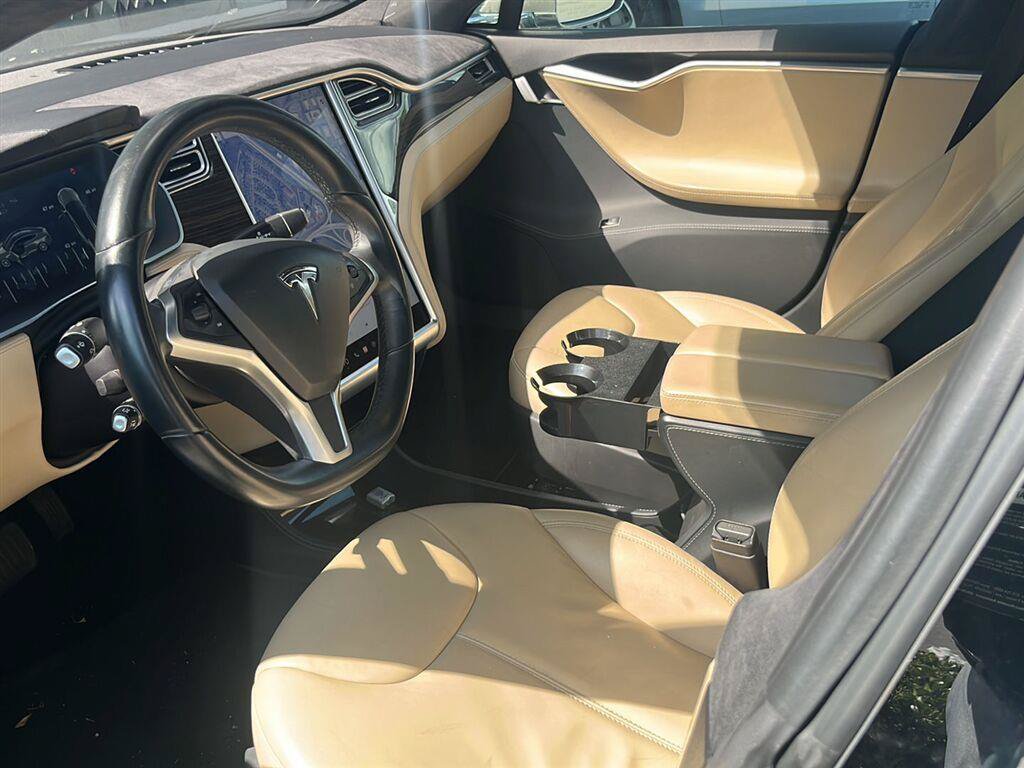 Used 2015 Tesla Model S 70D AWD/4WD image 2