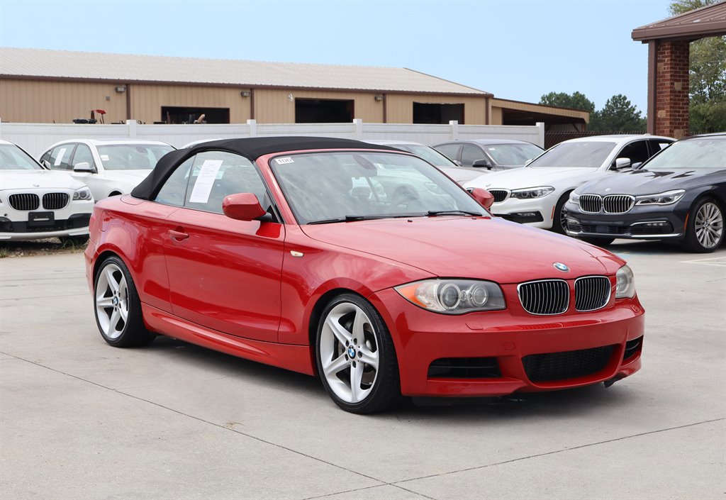 Used 2011 BMW 135i Convertible RWD image 17