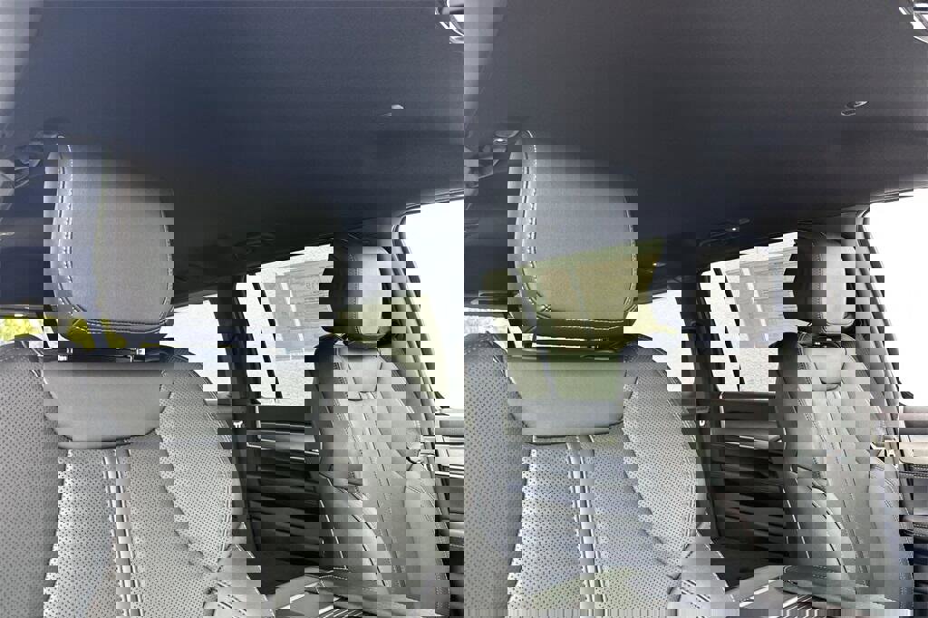 New 2025 Jeep Wagoneer 4WD image 15