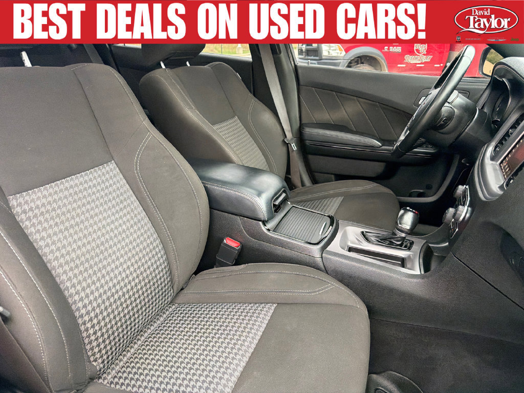 Used 2023 Dodge Charger SXT w/ Blacktop Package AWD/4WD image 27