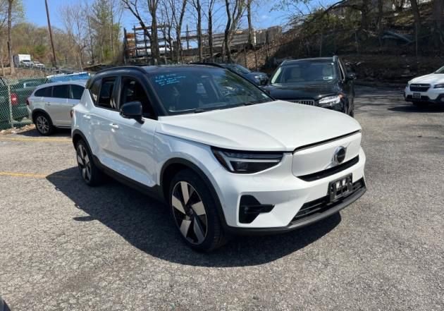 Used 2023 Volvo XC40 Recharge Ultimate w/ Protection Package Premier AWD/4WD video 1