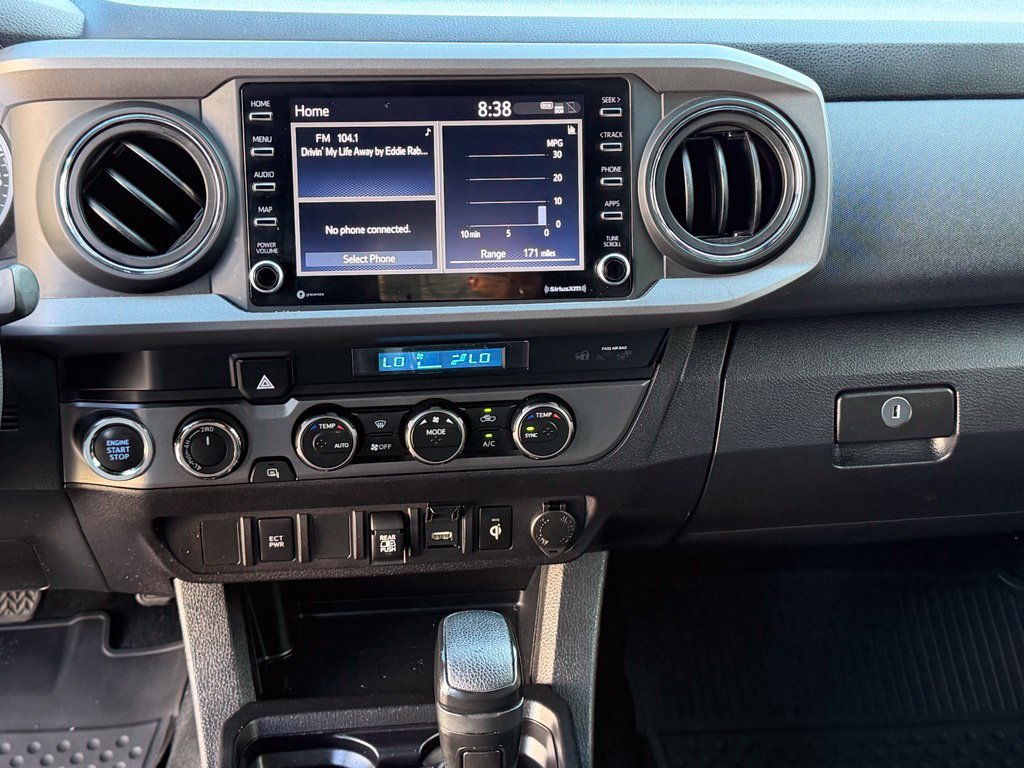 Used 2022 Toyota Tacoma TRD Sport AWD/4WD image 34