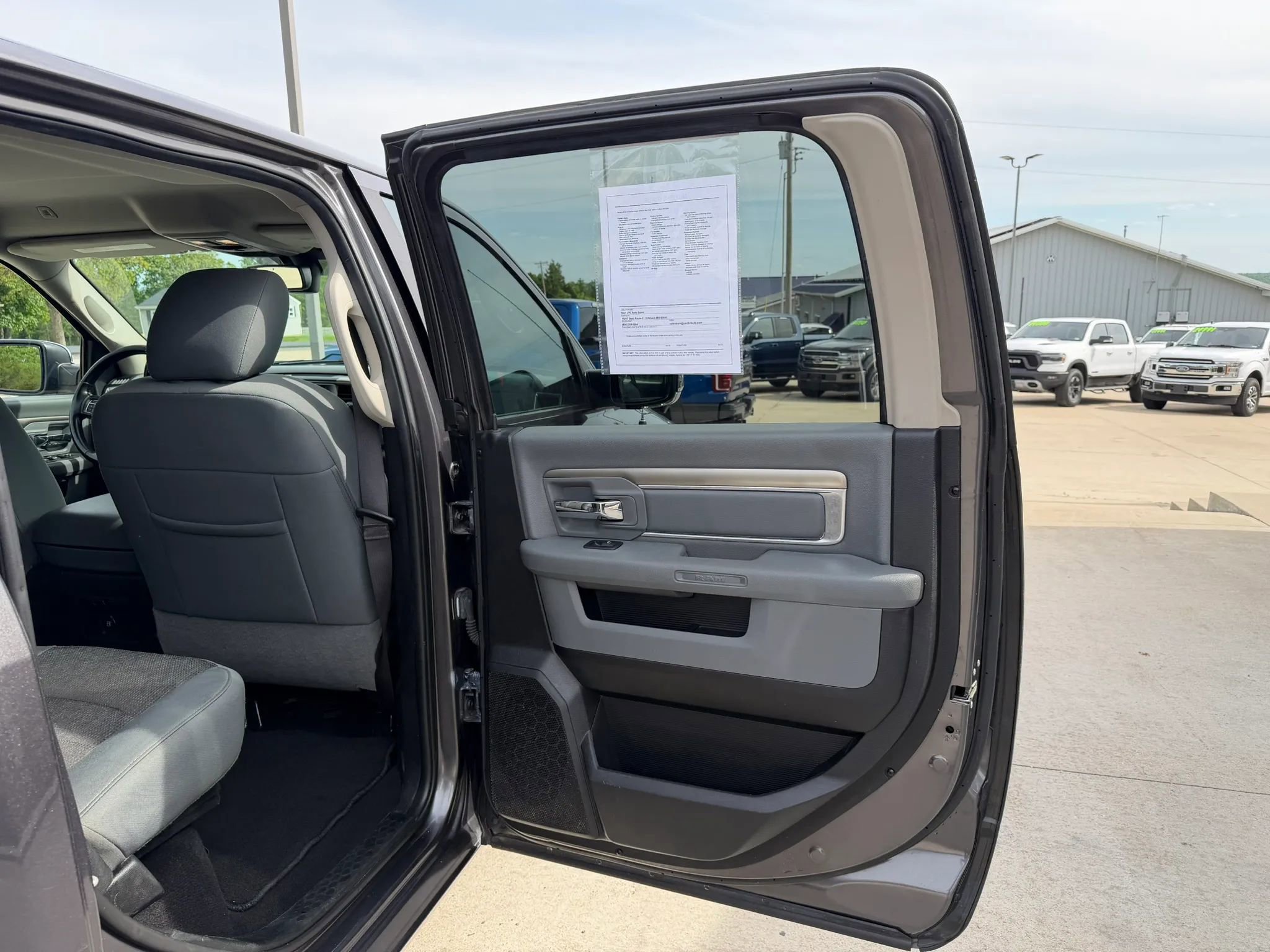 Used 2018 RAM 1500 Big Horn AWD/4WD image 38