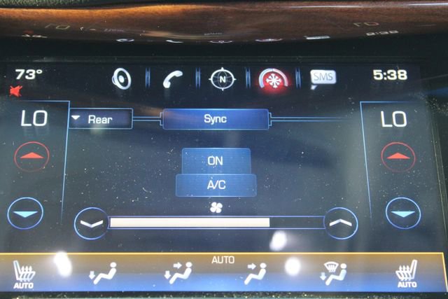 Used 2016 Cadillac Escalade Luxury RWD image 31