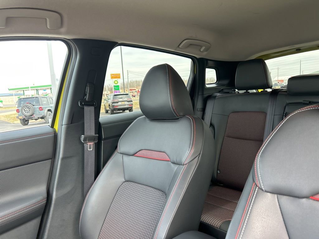 Used 2025 Nissan Kicks SR image 11