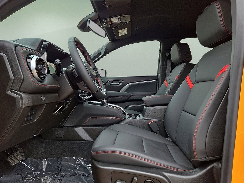 Used 2025 Chevrolet Colorado Z71 w/ Technology Package image 22