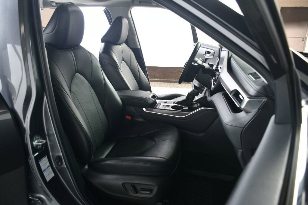 Used 2022 Toyota Highlander Limited AWD/4WD image 31