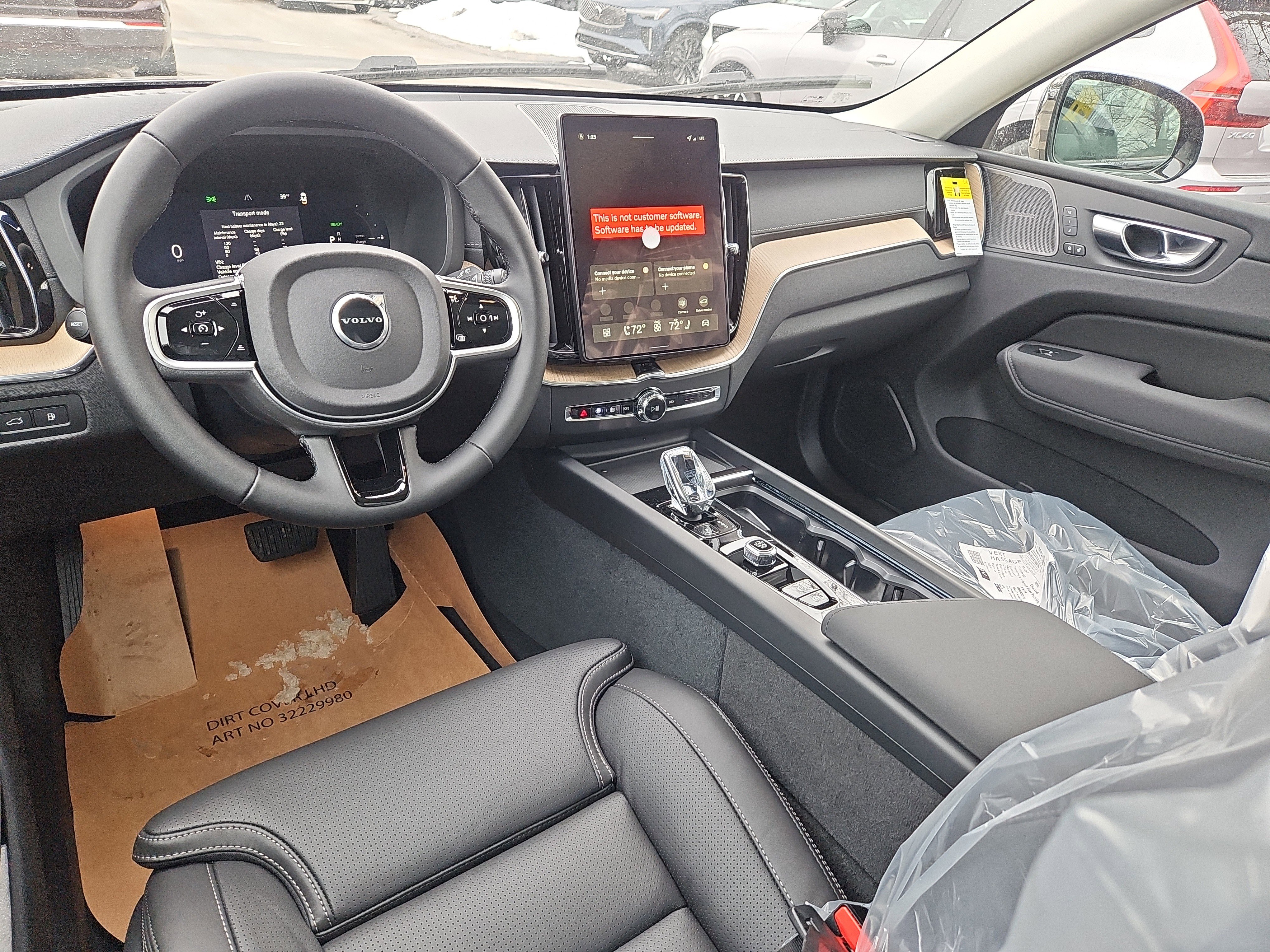 New 2026 Volvo XC60 T8 Ultra w/ Protection Package Premier image 3