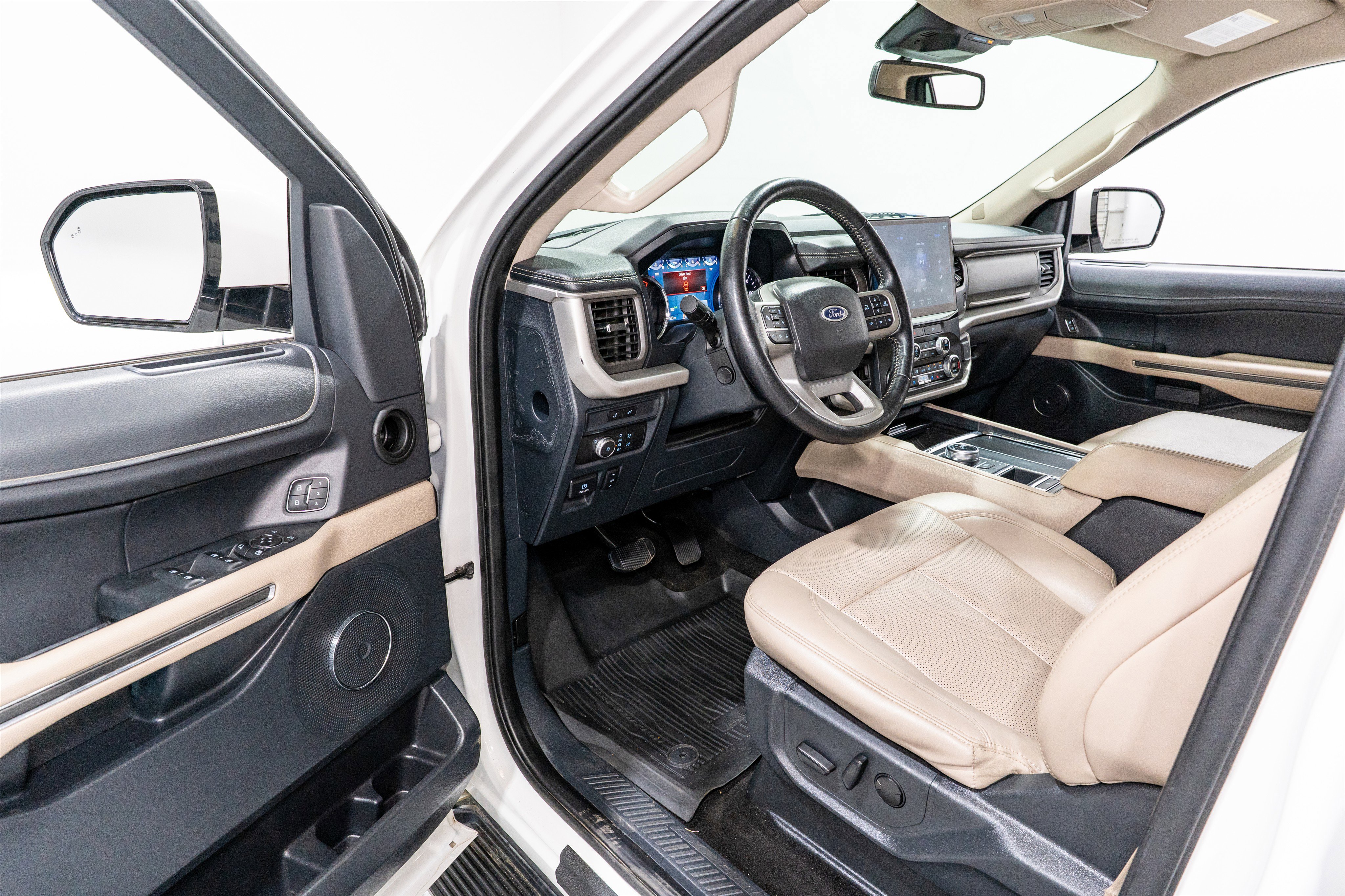 Used 2022 Ford Expedition Max XLT image 12