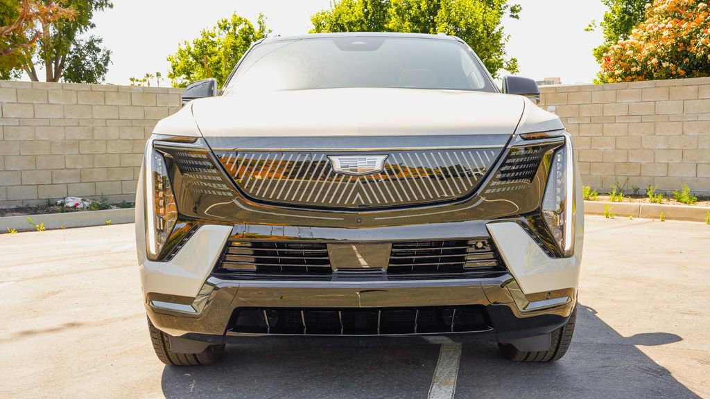 New 2026 Cadillac Escalade IQL Sport 2 AWD/4WD image 4