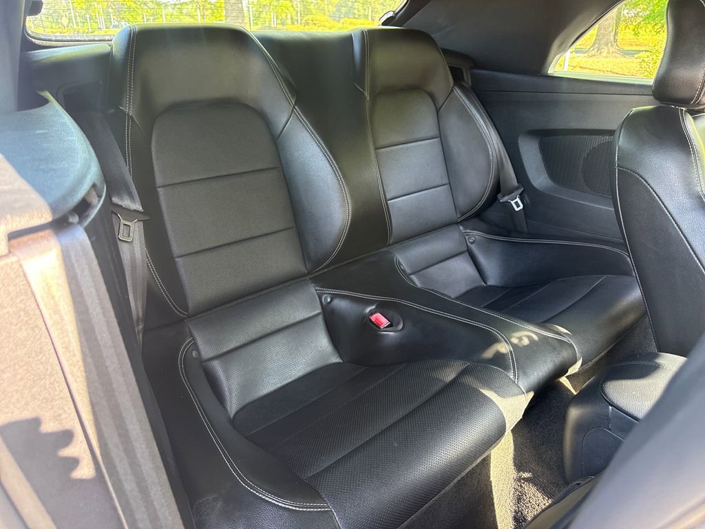 Used 2018 Ford Mustang Premium RWD image 33