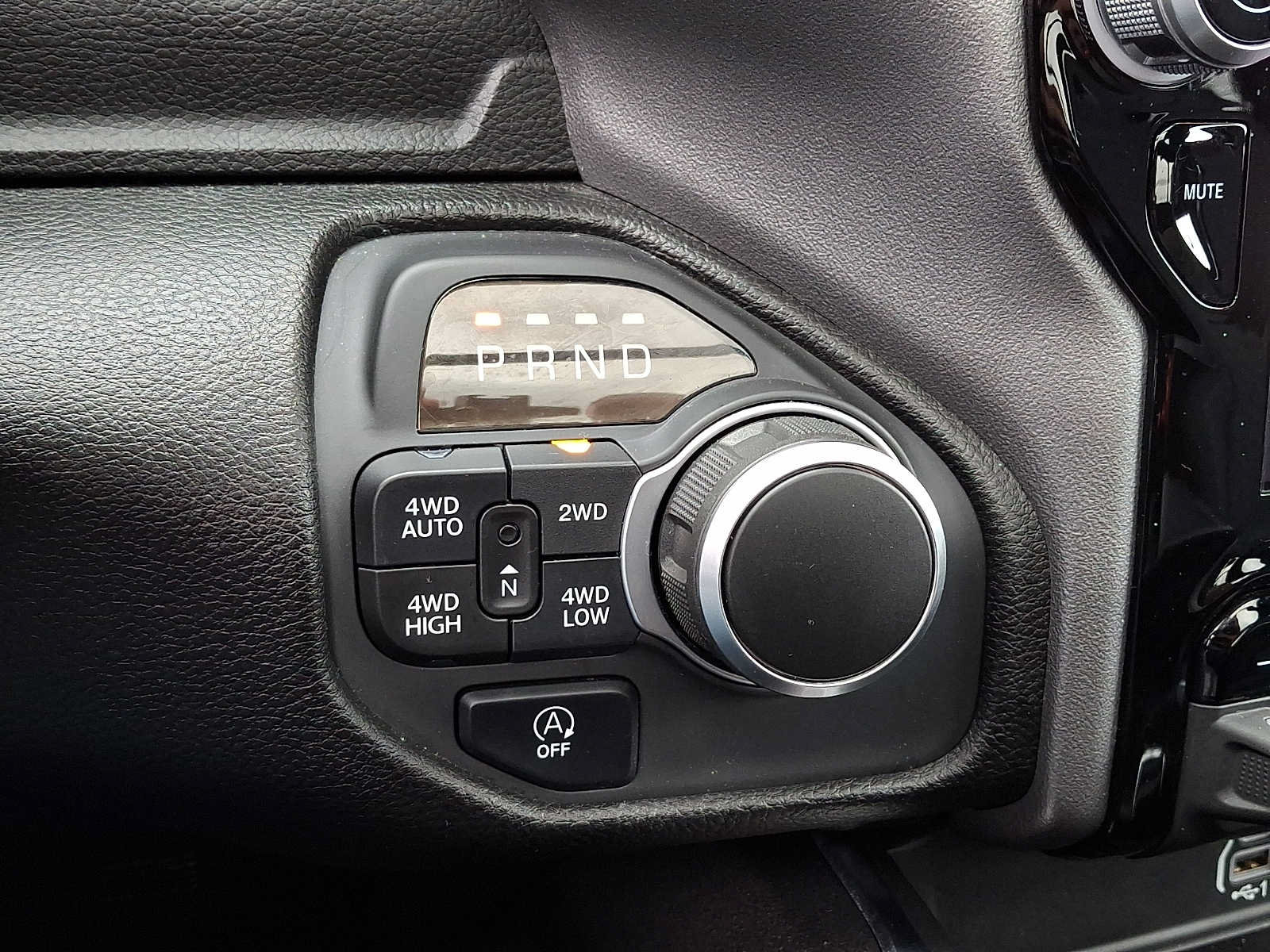 Used 2025 RAM 1500 Big Horn AWD/4WD image 16