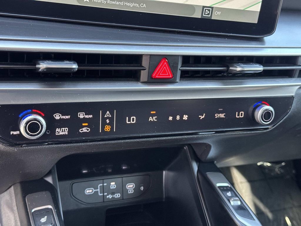 Used 2024 Kia Sorento S image 15