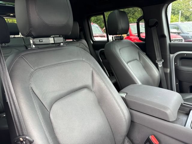 Used 2023 Land Rover Defender 130 SE AWD/4WD image 28