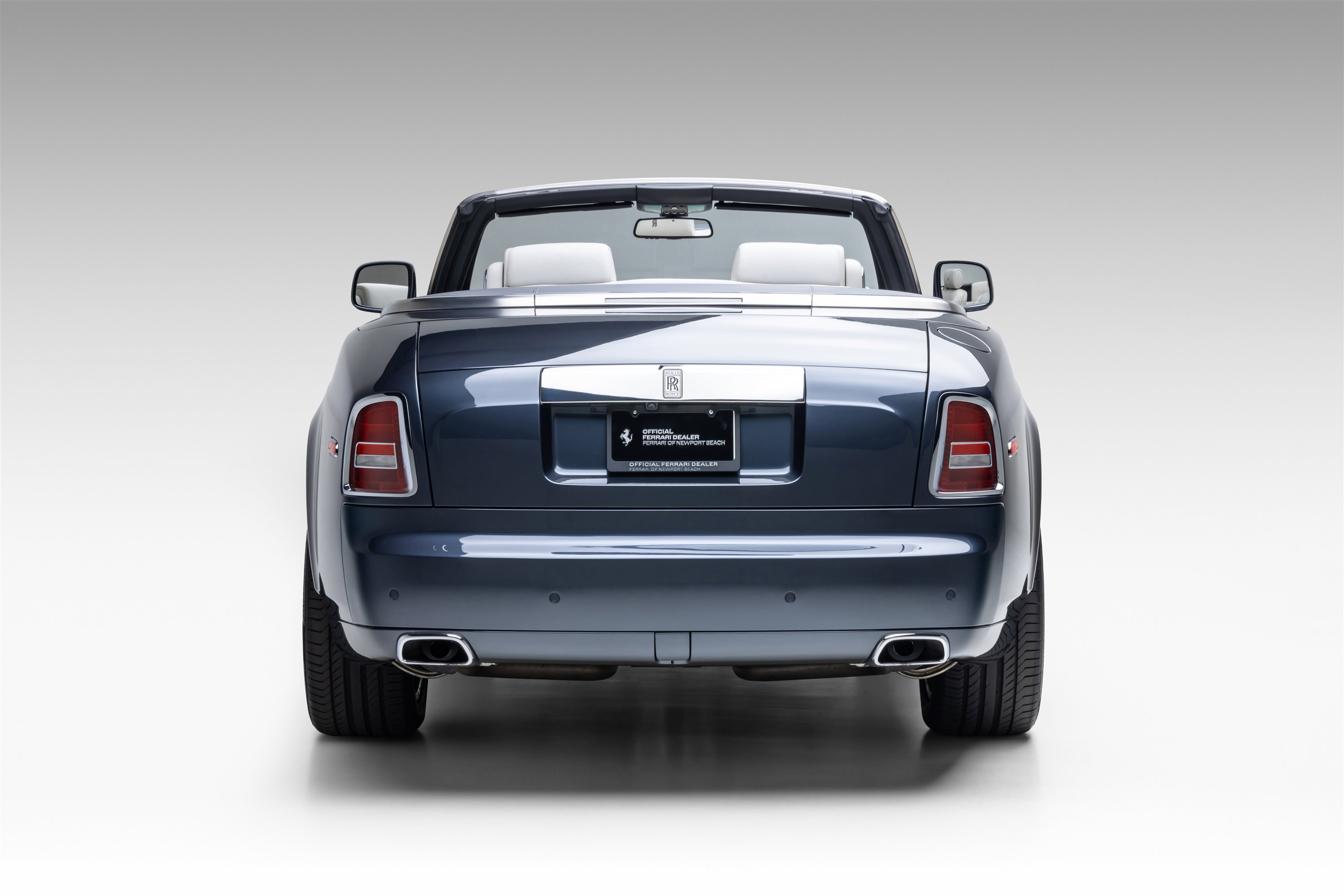 Used 2013 Rolls-Royce Phantom Drophead Coupe image 9