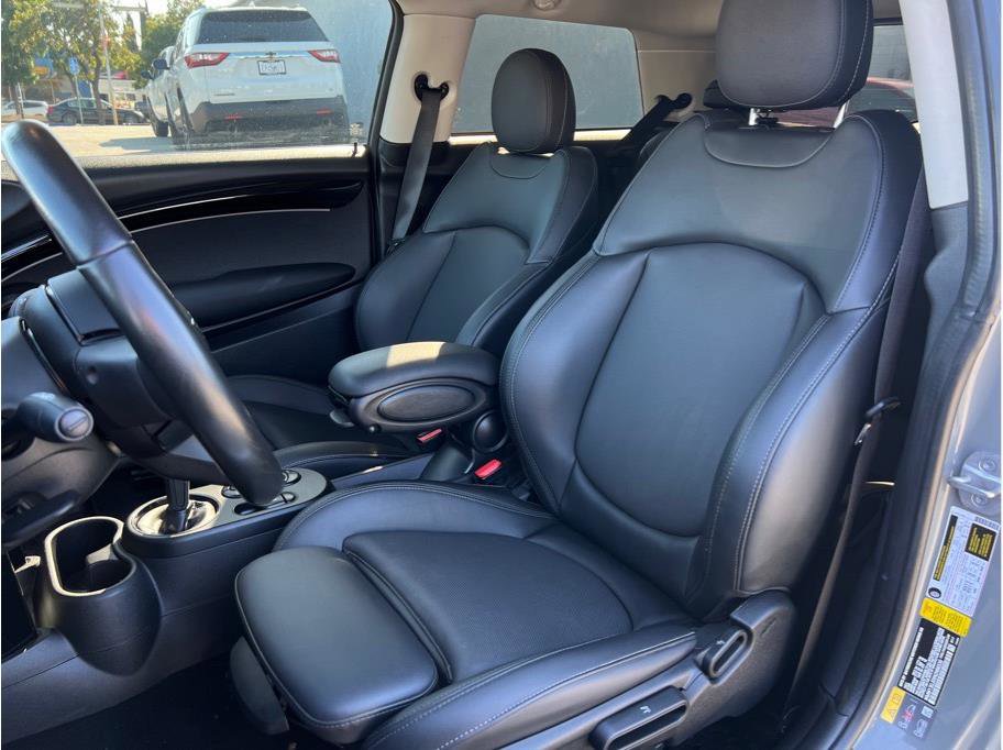 Used 2022 MINI Cooper SE FWD image 8