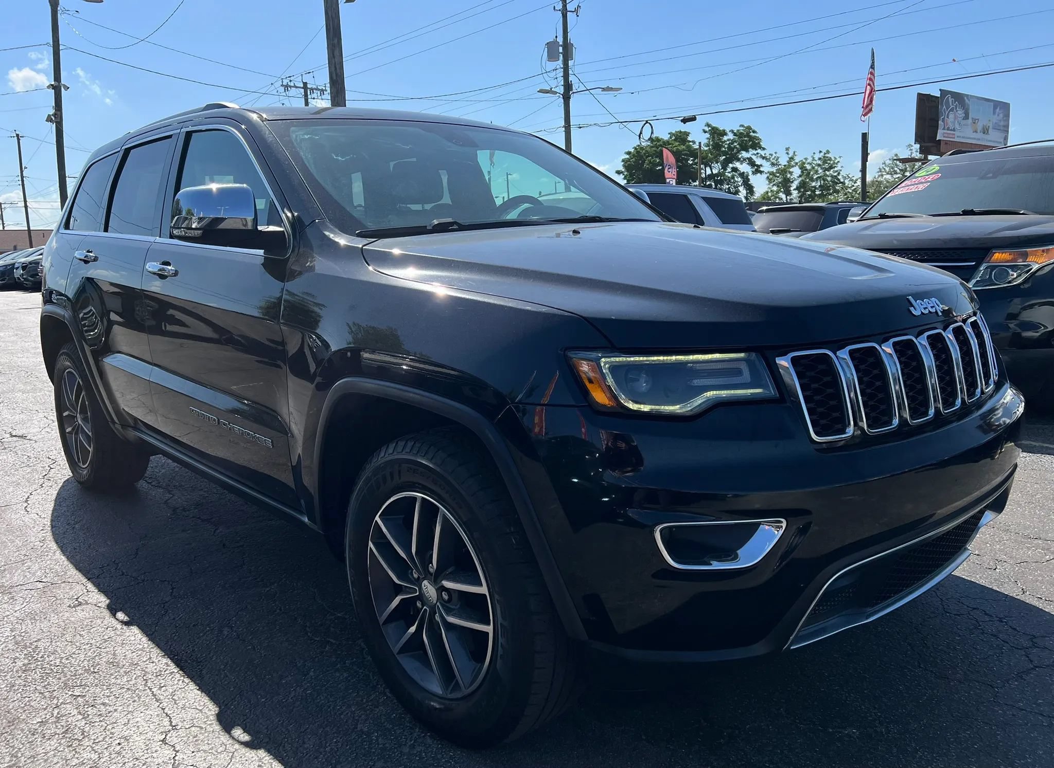 Used 2017 Jeep Grand Cherokee Limited w/ Luxury Group II RWD image 4